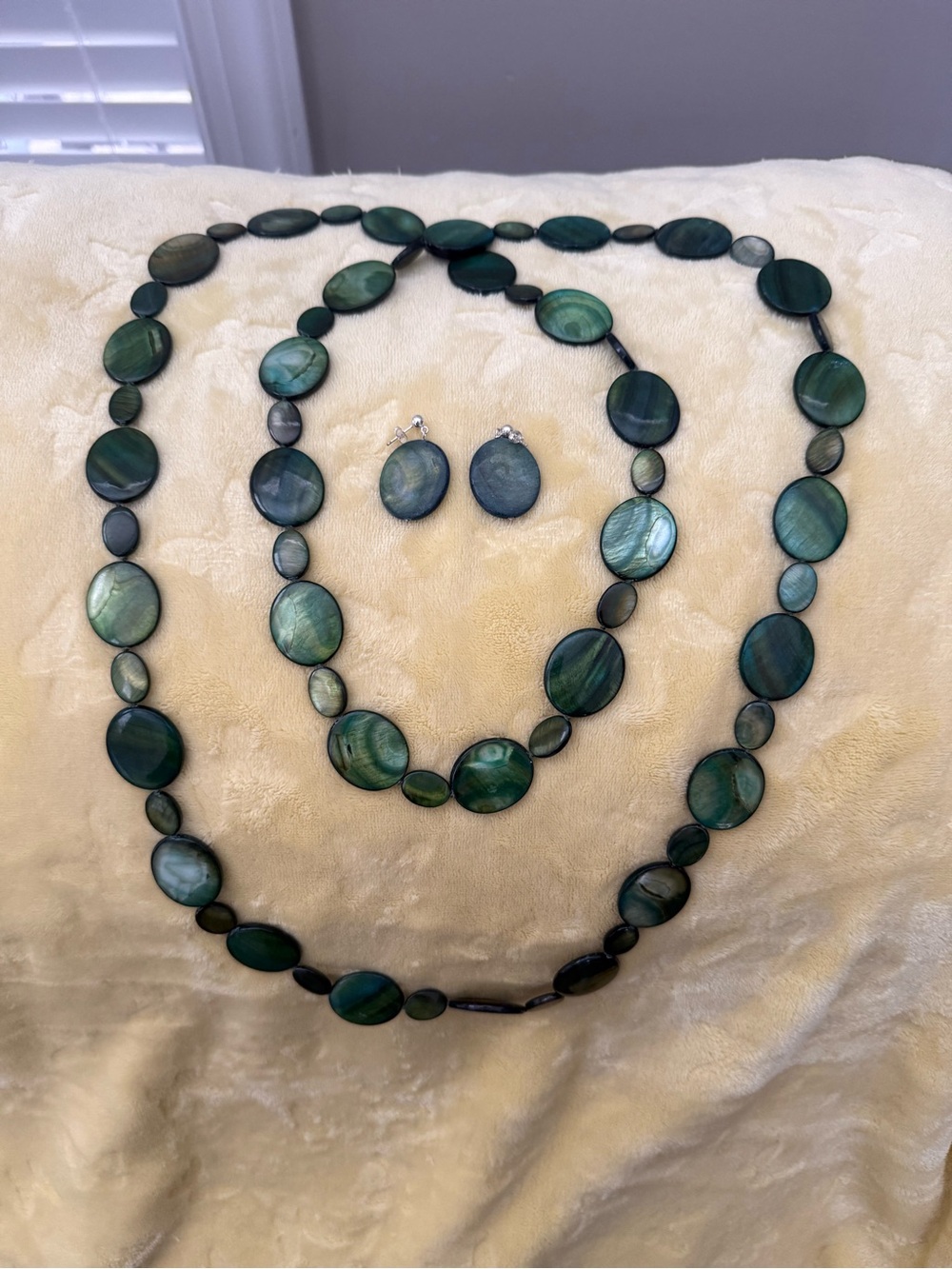 Women’s jewelry set- a necklace/ earrings iridescent green mother-of-pearl